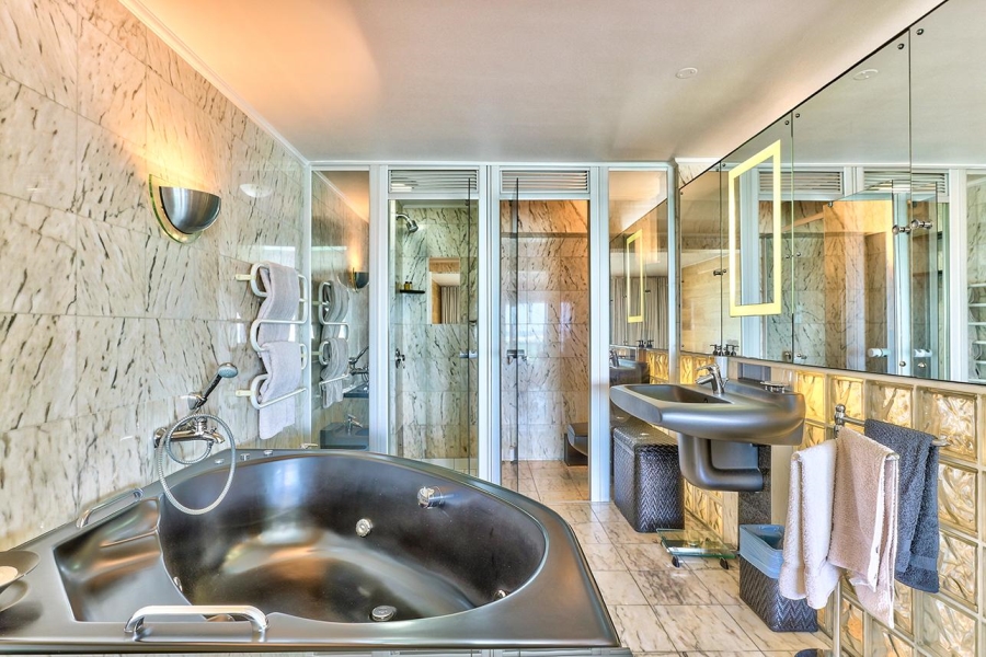 3 Bedroom Property for Sale in Clifton Western Cape